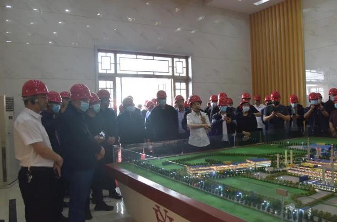 唐山市生態(tài)環(huán)境局黨組書記、局長(zhǎng)高慶利偕唐山市多家鋼鐵企業(yè)負(fù)責(zé)人到裕華鋼鐵考察交流